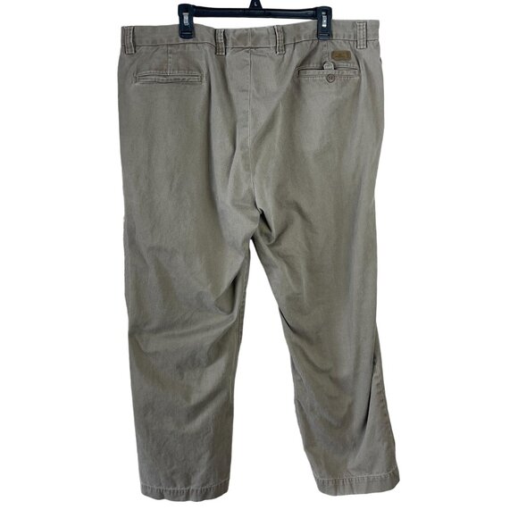 Dockers Iconic Khaki Pants Mens 44X32 Beige Flat Front Straight Leg Relaxed Fit - Picture 2 of 12